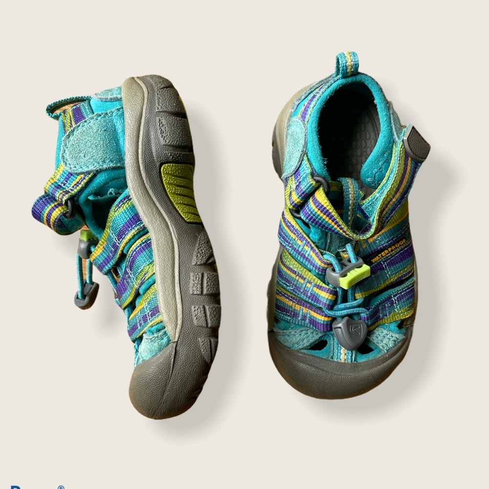 Keen Newport H2 Closed Toe Hiking Sandals Sz: 8